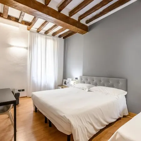 Emilia 3 Apartmán *